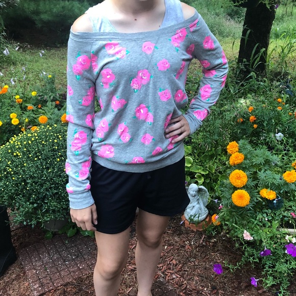 🛍$1 Add On Item!🛍 Wear it on or off shoulder - Picture 8 of 8